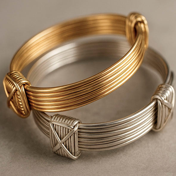 Pulsera hilos de plata nudos corredizos oro y plata