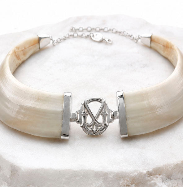 Joyas de Caza 2023 - collares jabalí, pulseras pelo búfalo y sortijas en plata y oro artesanales