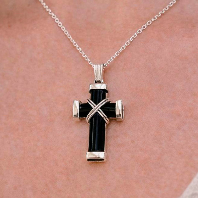 Cruz pequeña Nudo Africano con pelo de búfalo africano y plata 925 de Joyas de Caza
