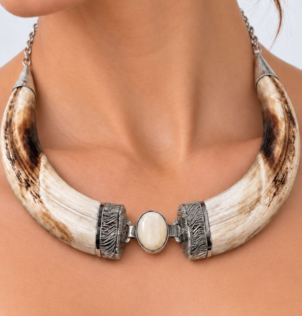 Collier sanglier central ovale en peau de zèbre | Argent sterling 925