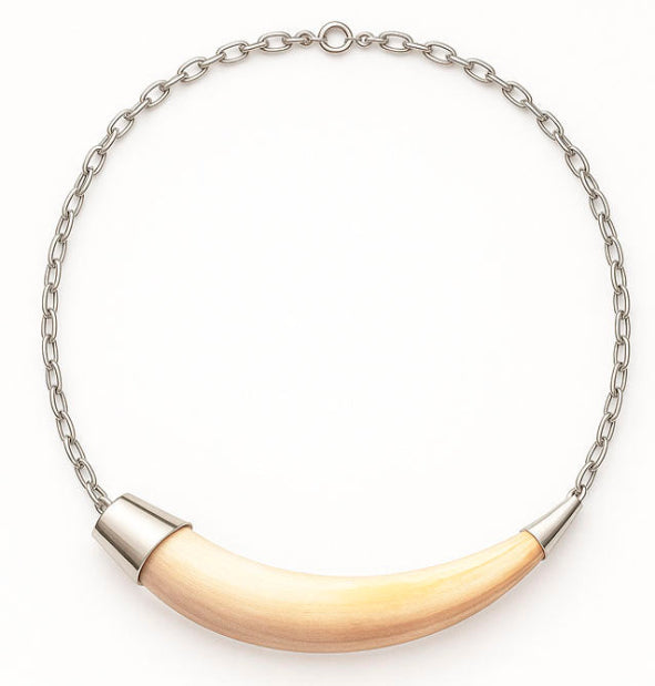 collar colmillo facochero modelo sencillo en plata de ley