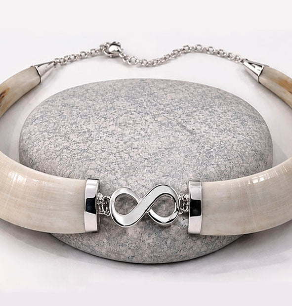 Collier Sanglier Centre Infini avec Argent 925 | Bijou Artisanal