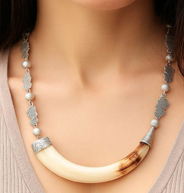 collar-jabali-natural-cadena-animal-print-en-plata-8