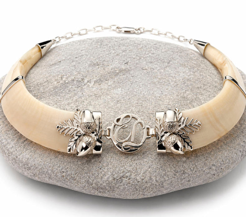 Personalized Boar Necklace with Acorn Leaves in Sterling Silver 925 | Hunting Jewelry