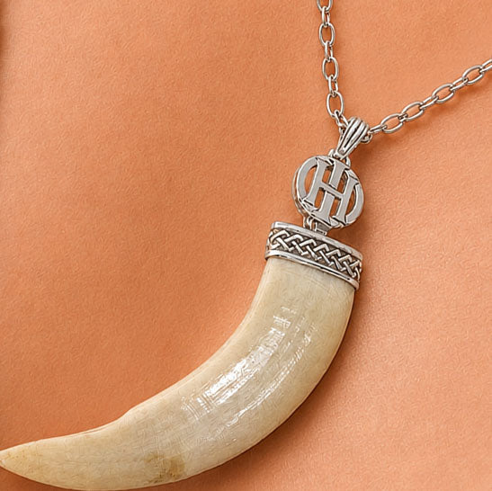 Collier long maillons défense de sanglier personnalisé en argent