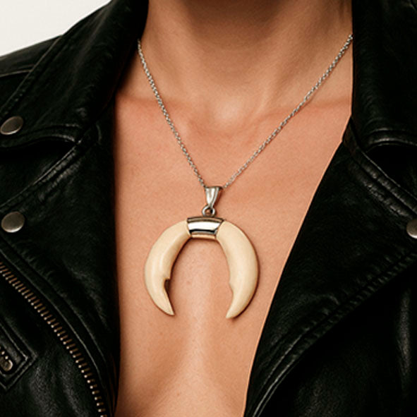 collar-luna-colmillos-jabali-con-plata-5