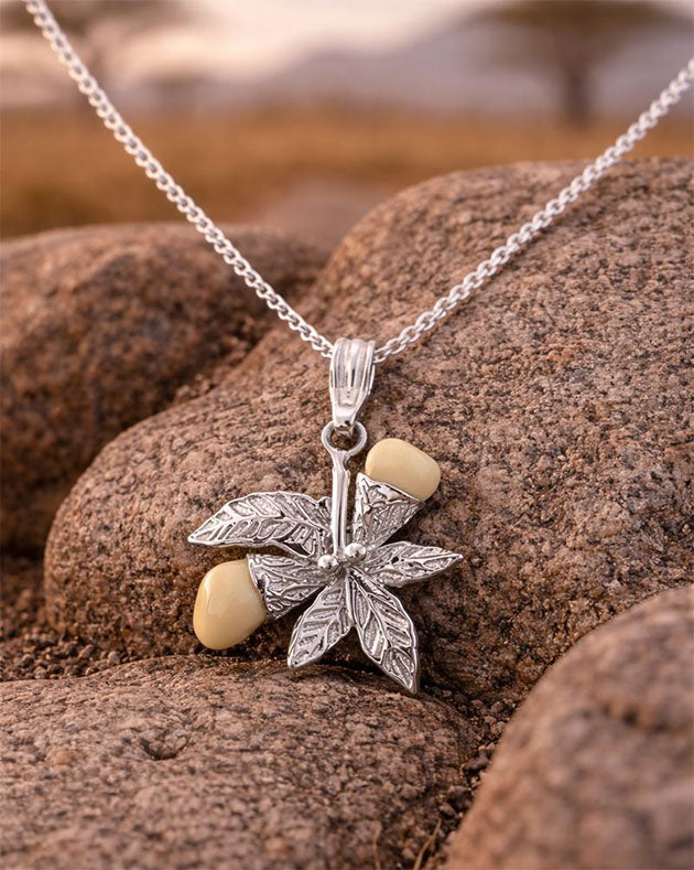 collar-perla-venado-con-hojas-de-bellota-y-plata-9