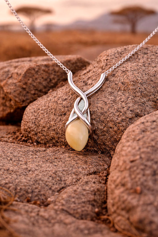 collar-perla-venado-diseno-lagrima-con-plata-11