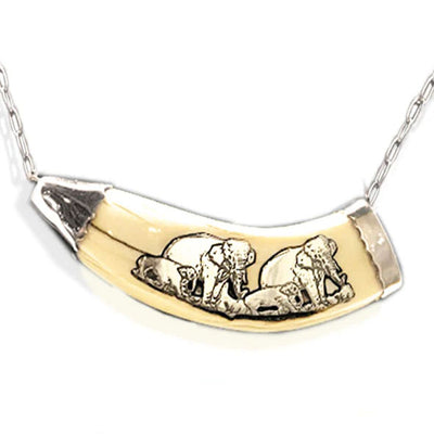 collar facochero con familia elefantes en plata