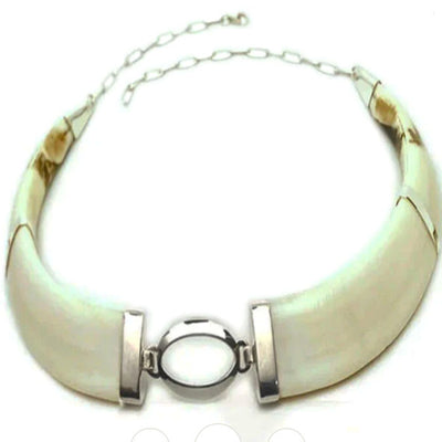 collar jabalí centro oval con plata