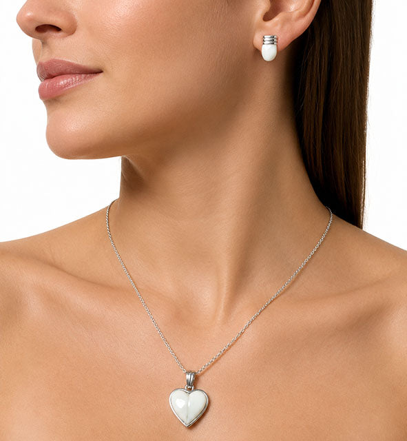 Conjunto Collar Corazón y Pendientes en Perla de Venado con Plata de Ley