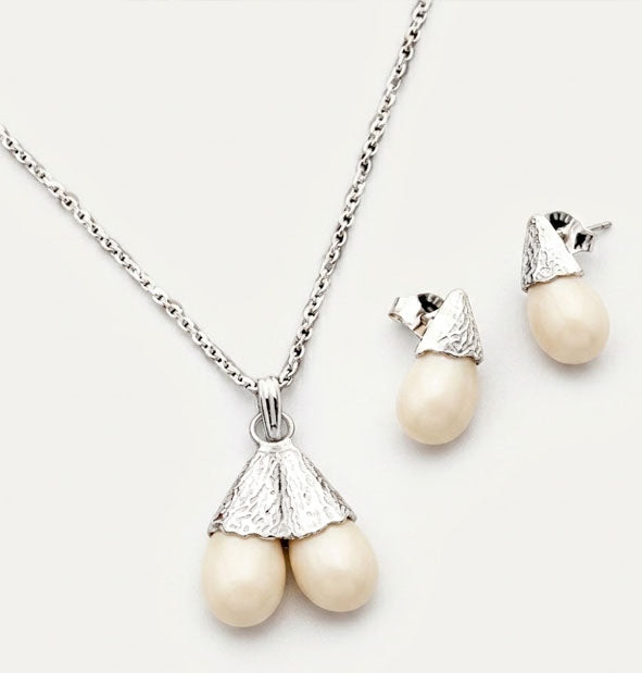 Conjunto Collar y Pendientes Casquillo Tallado con Perla de Venado en Plata 925 | Joyas de Caza