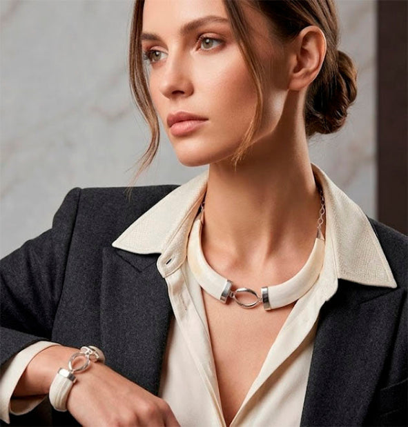 Conjunto de Collar y Pulsera de Jabalí Ovalillo en Plata de Ley: Exclusividad Artesanal