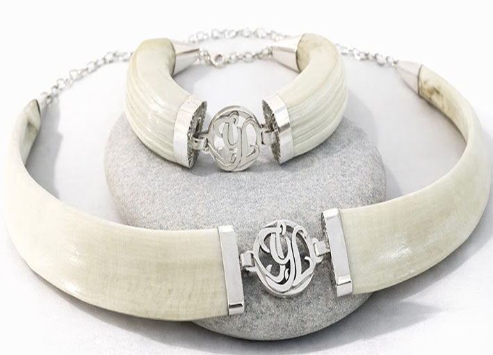 Collar colmillo de jabalí natural 15 cm con cadena eslabones en plata 925 hecho a mano Madrid