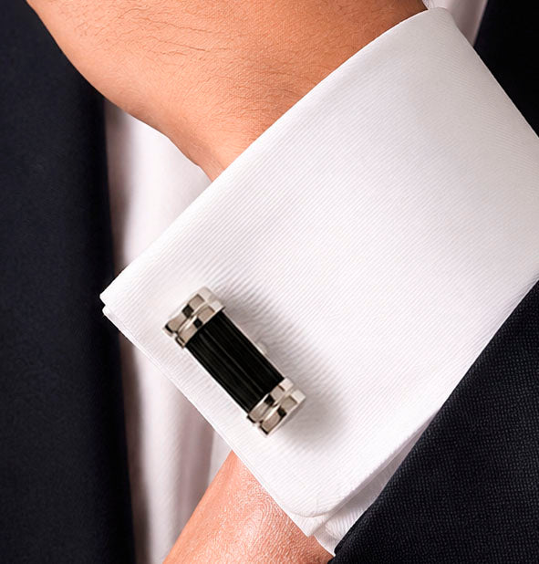 Gemelos artesanales en plata con pelo de búfalo negro de Joyas de Caza