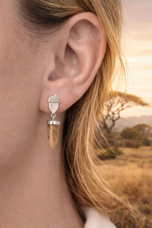 pendiente-punta-de-venado-con-hoja-bellotas-y-plata