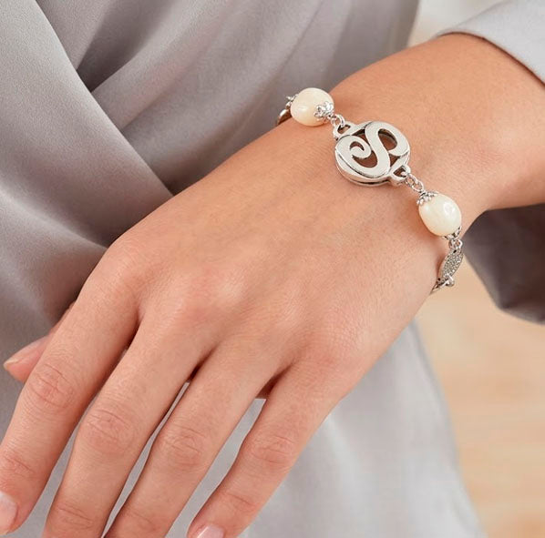 Antler bracelet with 4 personalized silver beads