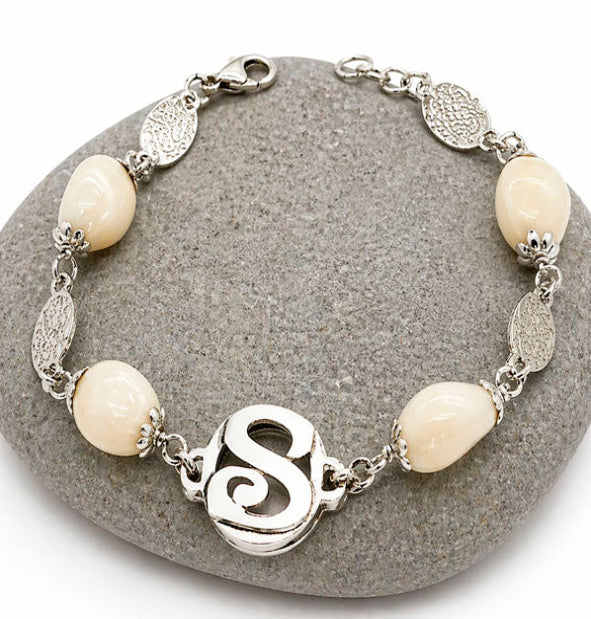 Antler bracelet with 4 personalized silver beads