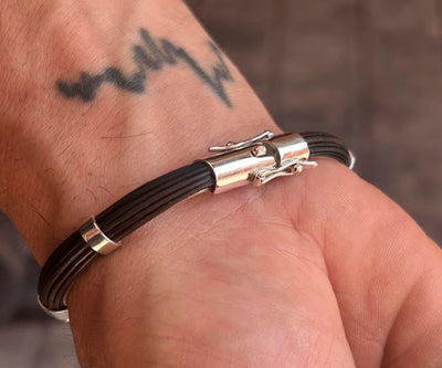 pulsera-7-milimetros-media-cana-pelo-bufalo-con-cierre-en-plata-de-ley-foto-1