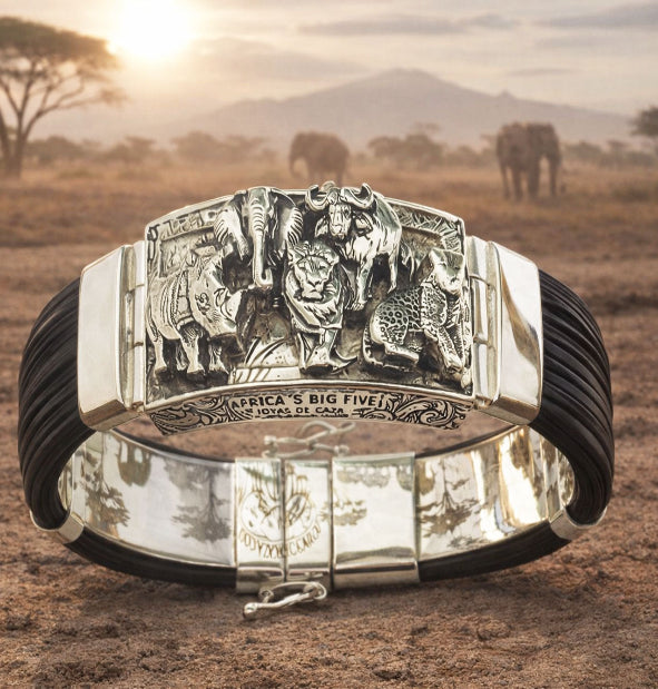 pulsera-ancha-big-five-africa-en-pelo-de-bufalo-y-plata-1