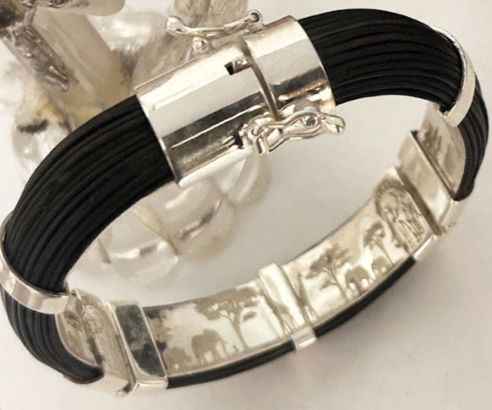 Pulsera media caña de pelo de búfalo con cierre de cajetín en plata de ley