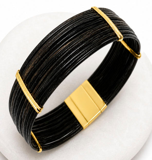 Pulsera Ancha Plana de Pelo de Búfalo con Oro Amarillo 18 Kilates 22mm