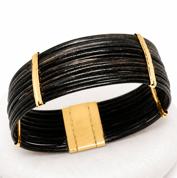 Pulsera Ancha Plana de Pelo de Búfalo con Oro Amarillo 18 Kilates 22mm