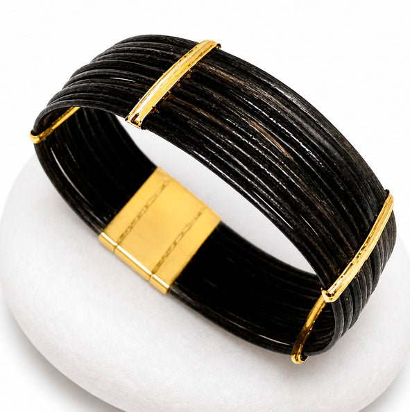 Pulsera Ancha Plana de Pelo de Búfalo con Oro Amarillo 18 Kilates 22mm