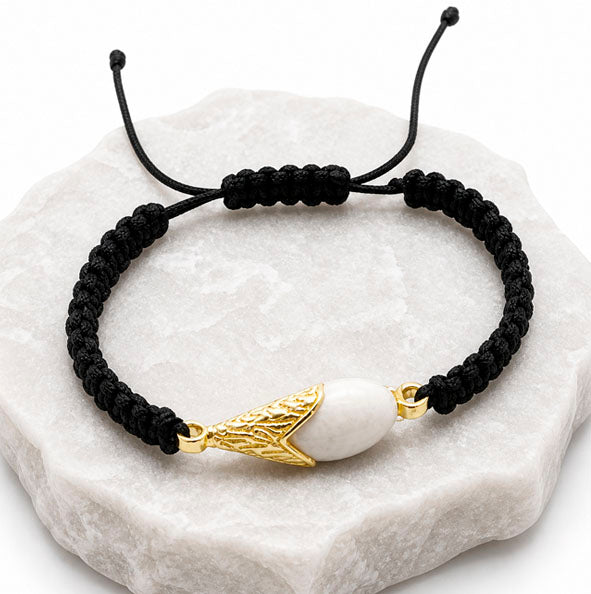 Little bell pearl deer bracelet with cotton and 18-karat gold