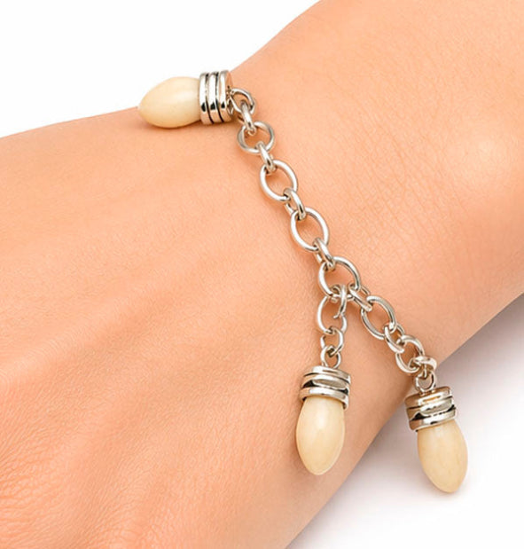 Pulsera cinegética de perla de venado colgante en plata de ley 925 joya artesanal elegante y exclusiva