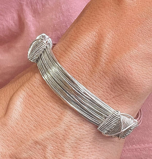 pulsera-nudos-corredizos-12-hilos-de-plata-foto-20