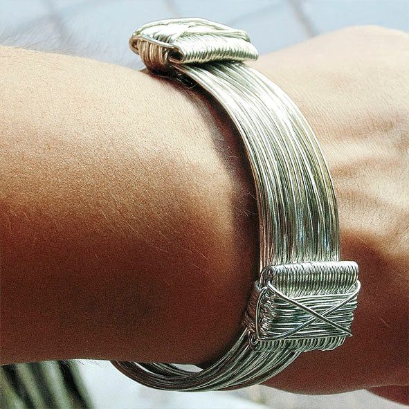 pulsera-nudos-corredizos-30-hilos-de-plata-foto-16