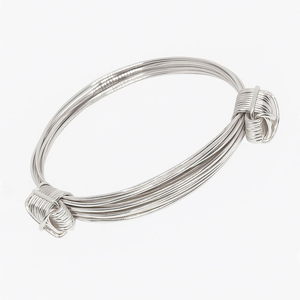 Detalle nudo corredizo pulsera 7 hilos plata 925 hecha a mano