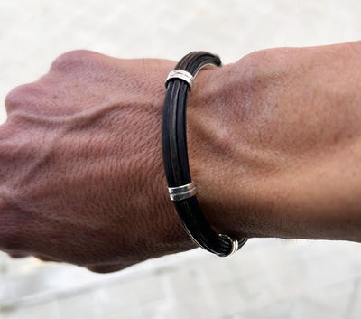 pulsera-pelo-bufalo-tubo-redondo-7-mms-asas-dobles-abierto-con-plata-foto-1