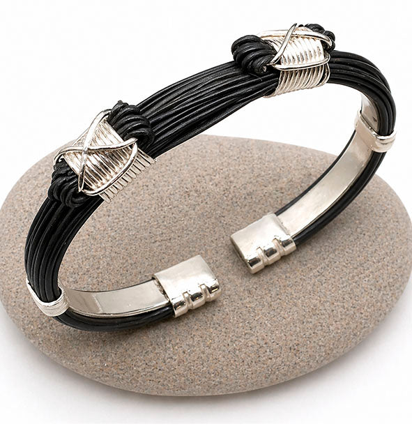 Pulsera plana nudos africanos pelo de búfalo y plata de ley 925 | Joyasdecaza