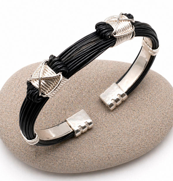 Estuche presentación pulsera artesanal nudos africanos Joyas de Caza