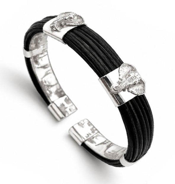 pulsera plana de pelo bufalo con cabezas elefante africano de la firma Joyas de Caza en Madrid