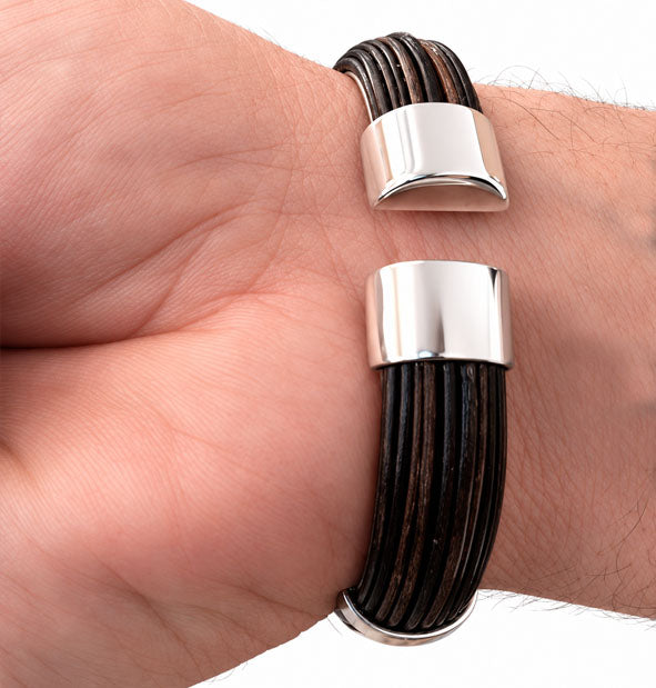 Pulsera Rígida Media Caña de Pelo de Búfalo con Plata de Ley 14mm – Edición 25 Aniversario