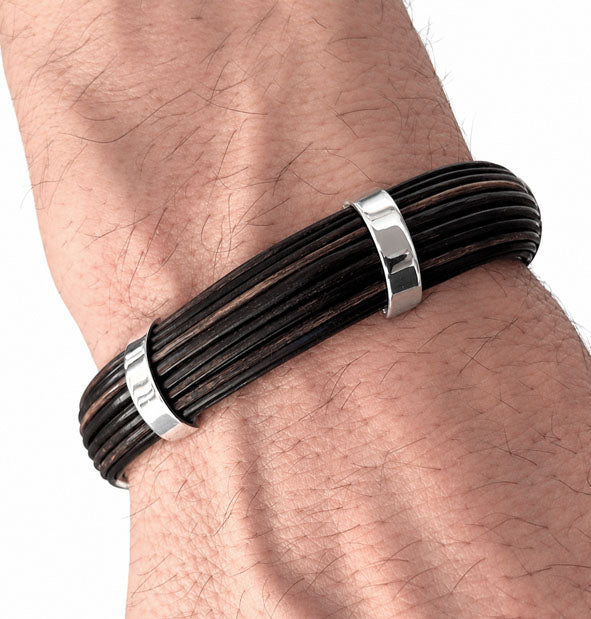 Pulsera Rígida Media Caña de Pelo de Búfalo con Plata de Ley 14mm – Edición 25 Aniversario