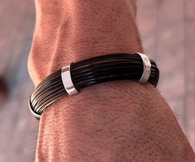 pulsera-rigida-media-cana-pelo-bufalo-en-plata-14-mms-ancho-foto-7