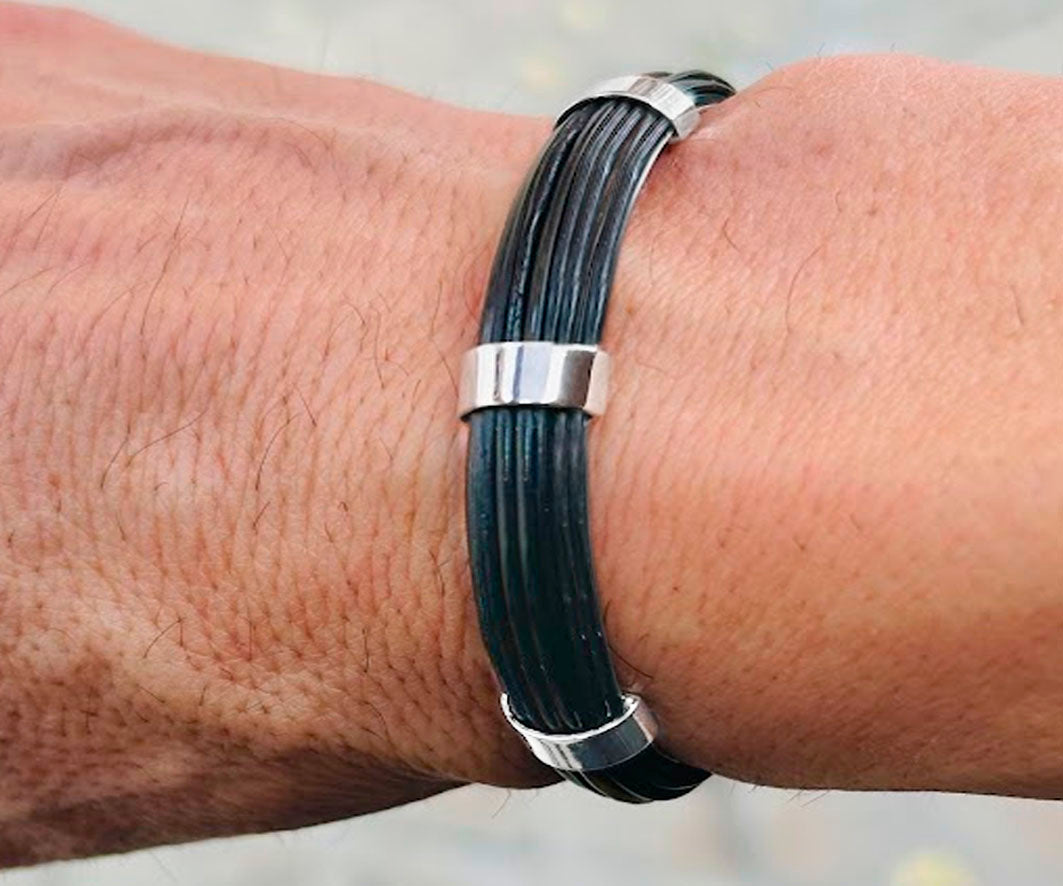 pulsera-rigida-media-cana-pelo-bufalo-en-plata-9-mms-ancho-foto-4