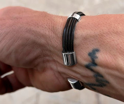 pulsera-rigida-media-cana-pelo-bufalo-en-plata-9-mms-ancho-foto-5