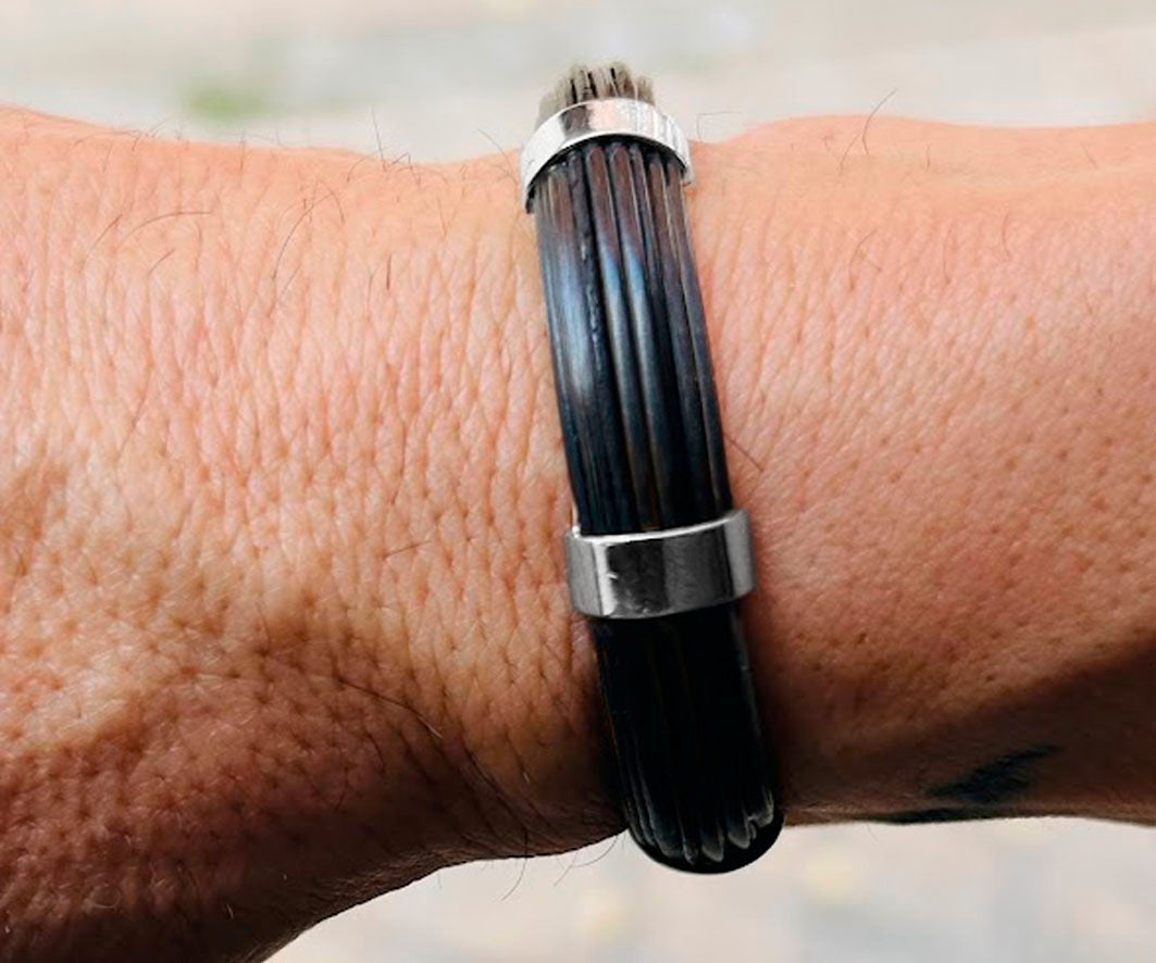 pulsera-rigida-media-cana-pelo-bufalo-en-plata-9-mms-ancho-foto-6