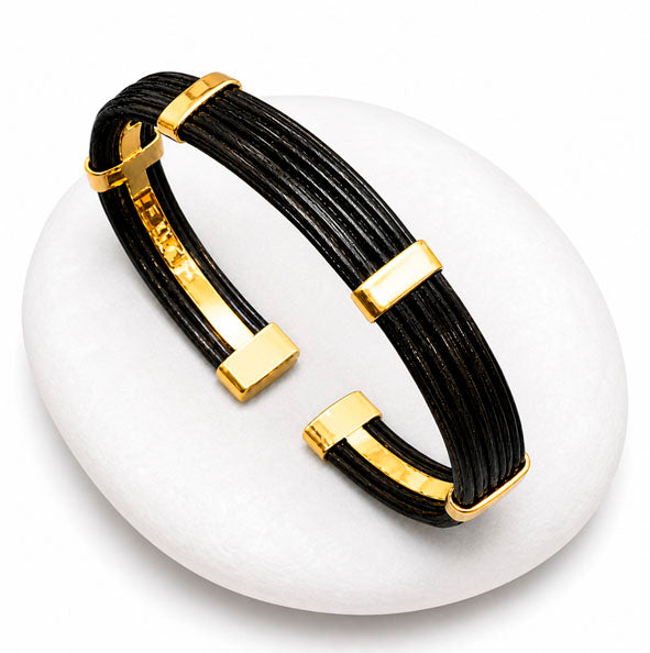 Pulsera Rígida Plana de Pelo de Búfalo con Oro Amarillo 18 Kilates 7mm