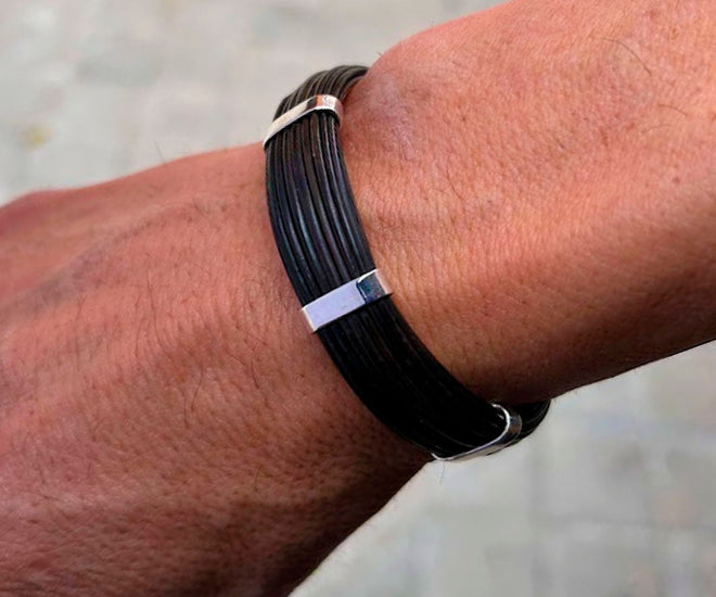 Pulsera Rígida Plana de Pelo de Búfalo con Plata de Ley | 12 mm -joyas de caza