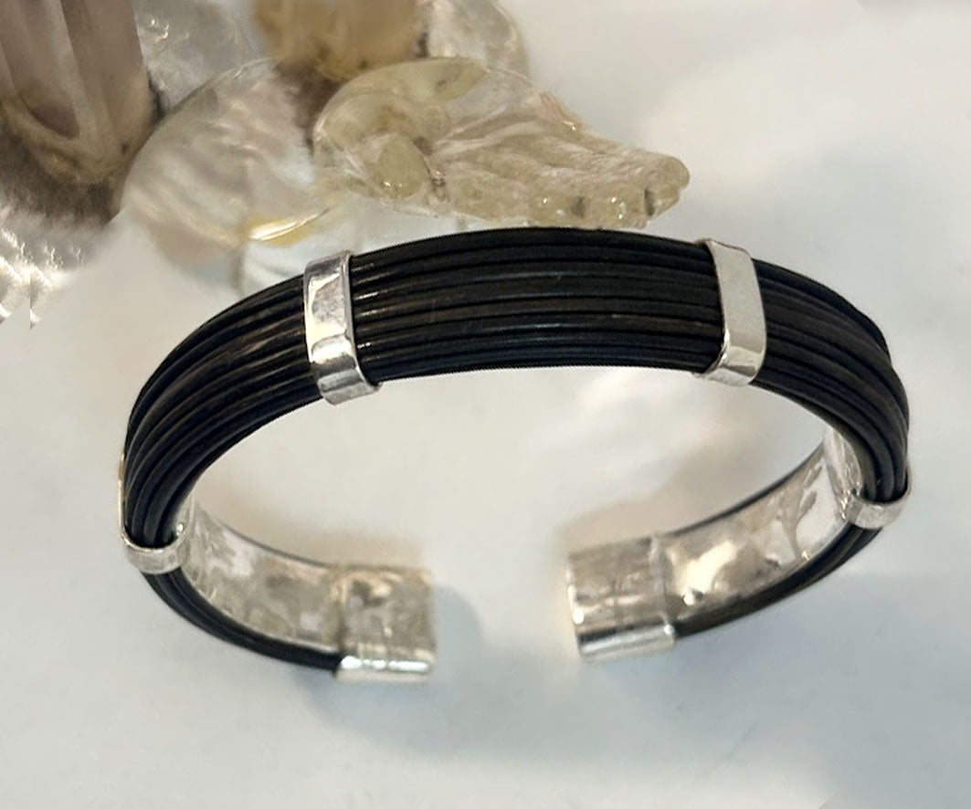 pulsera-rigida-plana-pelo-bufalo-con-plata-12-mms-ancho-foto-37