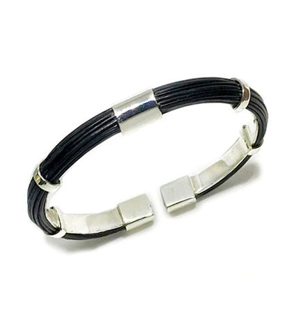 pulsera media caña centro pelo bufalo con plata 7  mms ancho