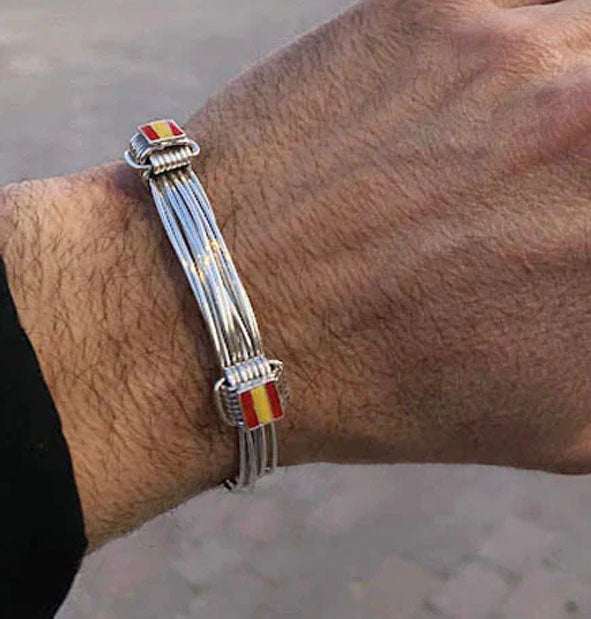 pulsera nudos corredizos 7 hilos y bandera de España en plata de ley 5
