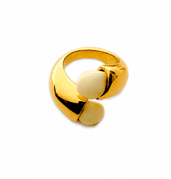 Sortija Perla de Venado Cruzada en Oro Amarillo 18k | Joyas de Caza foto frontal
